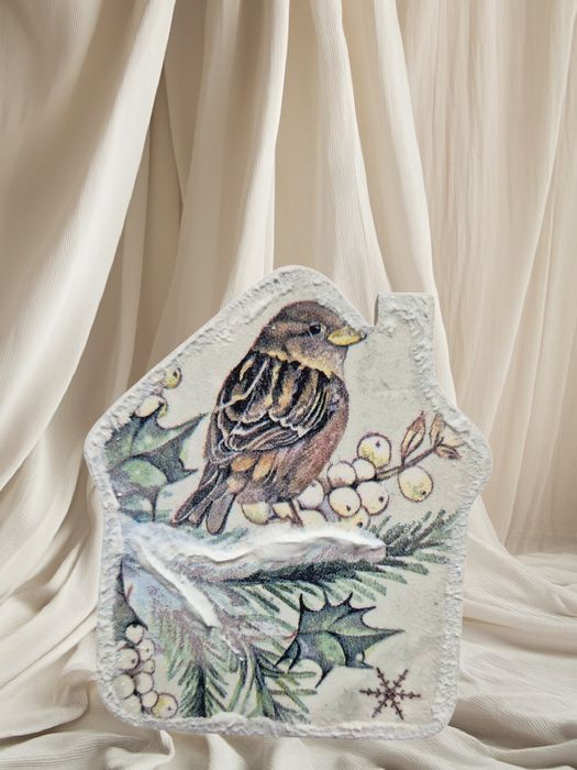 Дървени декорации и магнитчета