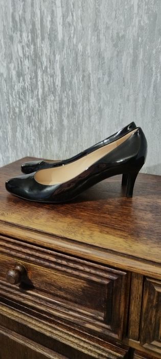 Продам отличные туфли.