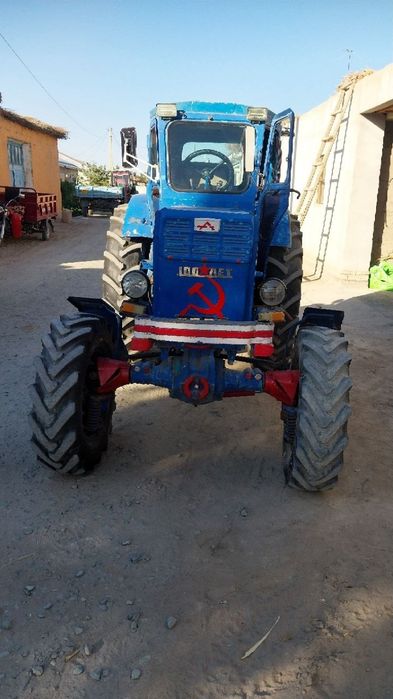 T-40 traktor sotiladi idial xolatda