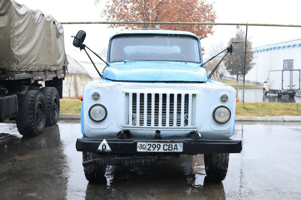 Водовоз сотилади