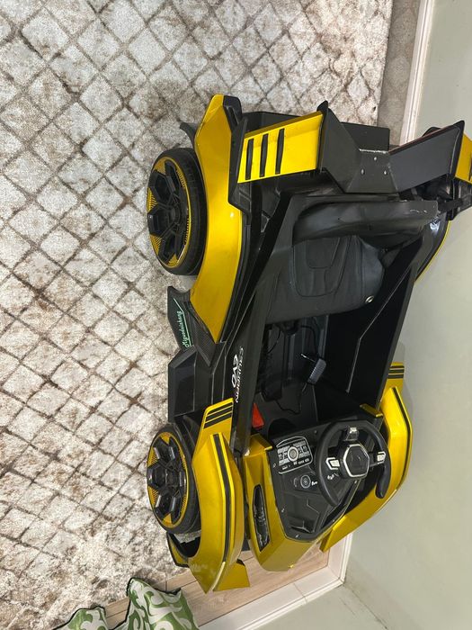 Продам хорошую машину