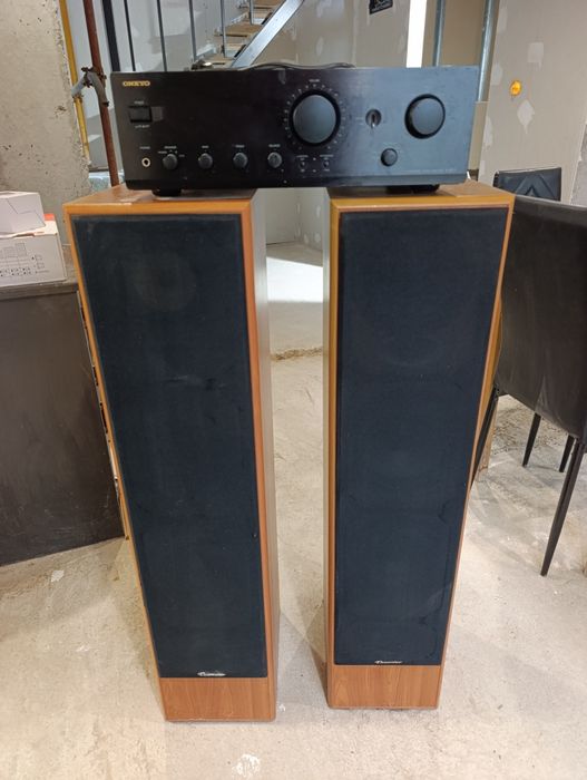 Onkyo стъпало thunder колони