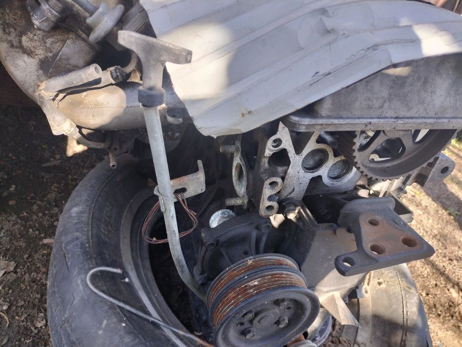 Мотор с коробкой Карина е 1.6