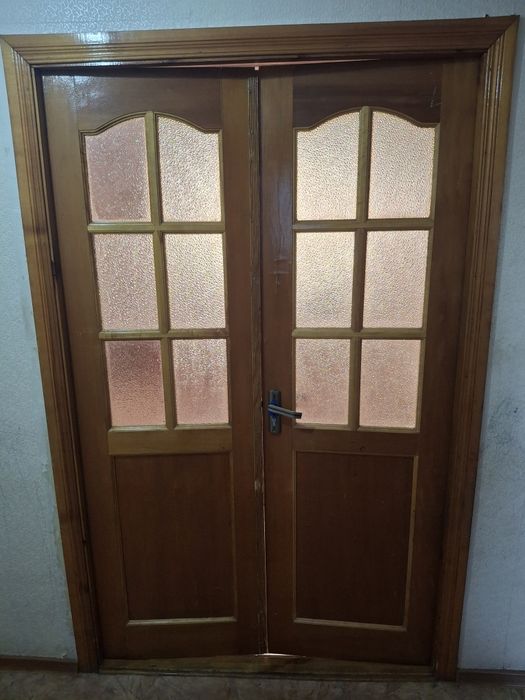 Продам двери комнатные
