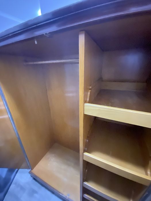 Шкаф одежный старинный