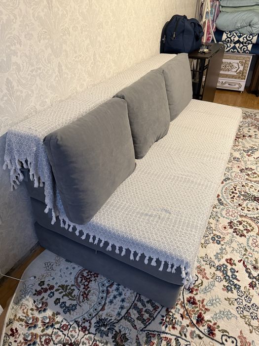 продам безкаркасный диван