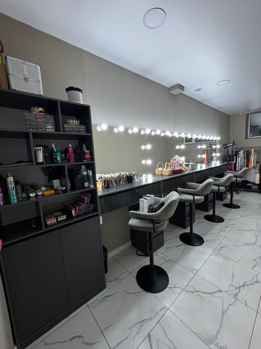 Продам стол для бьюти сферы