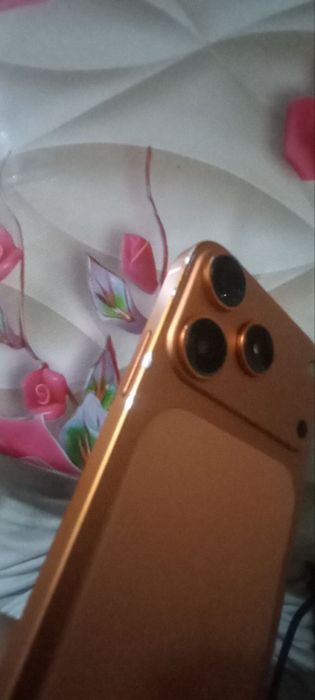 Iphone xr 17 pro korpusda 128 gb LLA