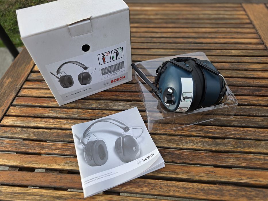 Casti Bosch antifon cu radio integrat