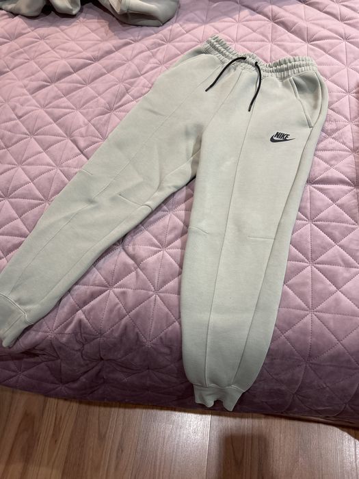 Оргинален детски анцунг на Nike