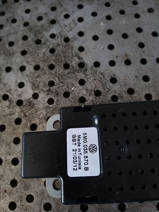 Amplificator antena vw golf 6 k 5m0035570b