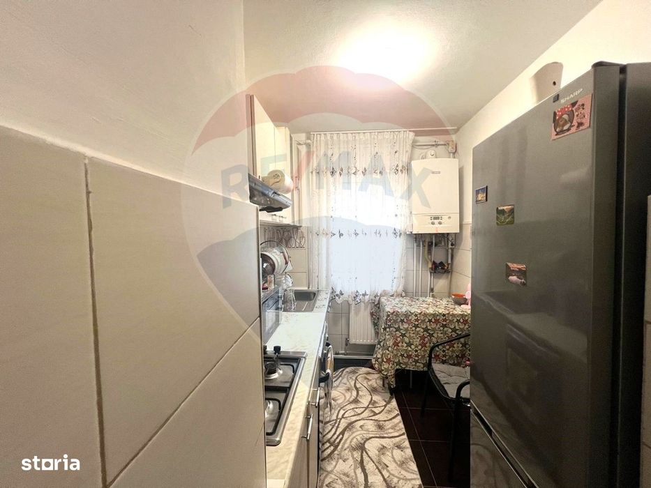 Apartament cu 2 camere semidecomandate de vânzare în zona Republicii