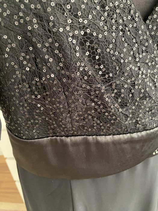 Vand rochie pentru evenimente