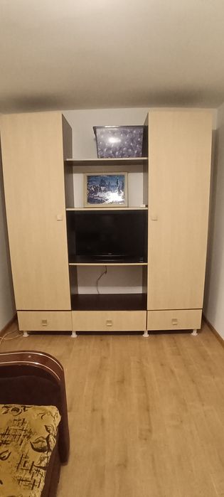 Închiriez apartament