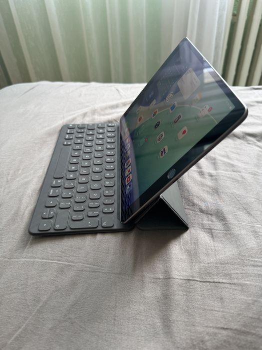 Ipad Air 3rd gen, 10,5" 256gb, Wifi & Cellular (A2123) + Husa Apple