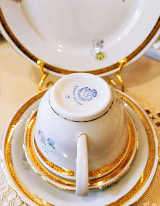 Винтажный чайный сервиз Мадонна