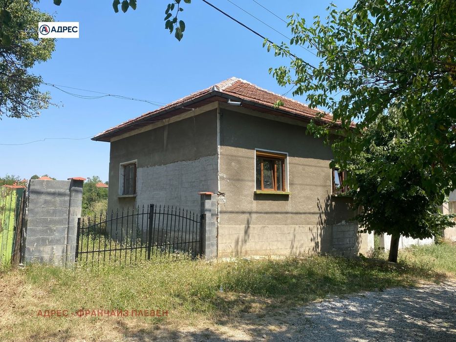 Къща в Враца, област-с.Чирен площ 152 цена 60000