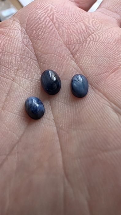 Piatra safir naturala Madagascar