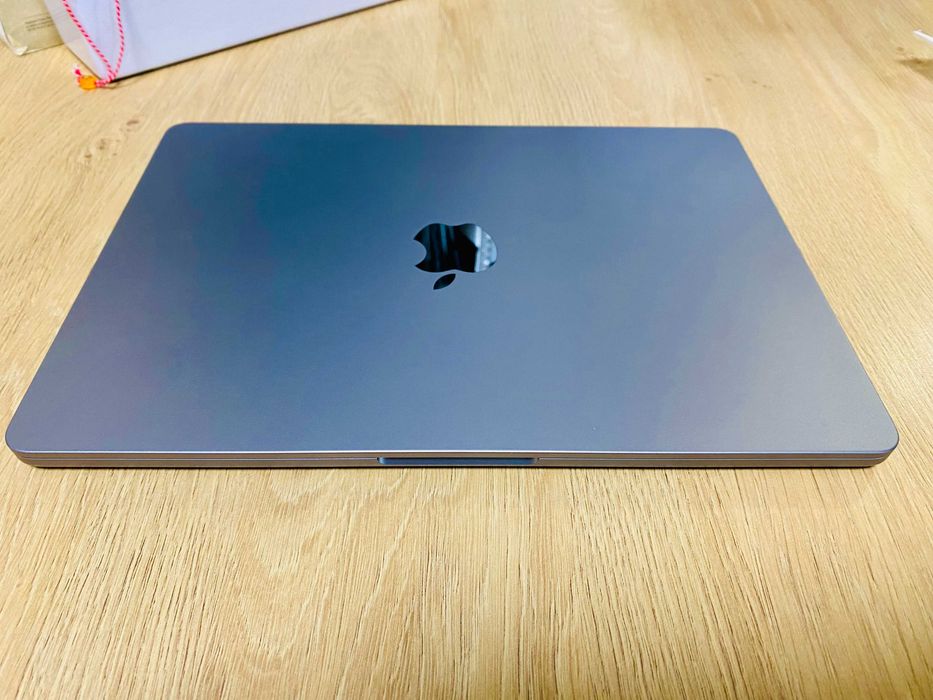 MacBook Air 13 2022, Apple M2, 8GB RAM, 256GB SSD, Space Grey, 97% BH