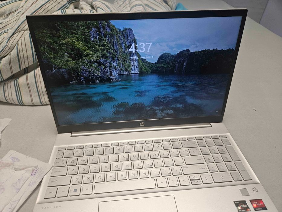 HP pavilion 15 8GB RAM Ryzen 5 4500U AMD Radeon Graphics