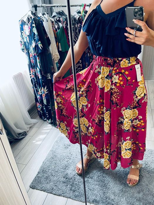 Fuste si bluze vaporoase din vascoza