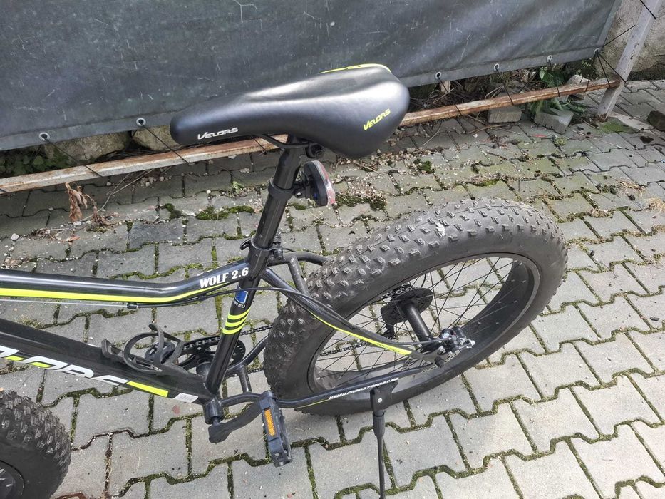Bicicletă Fat Bike Velors Wolf 2.6, roți 26", frâne pe disc — stare foarte bună