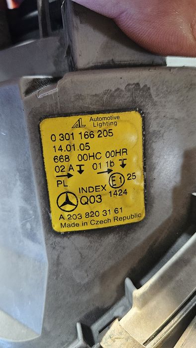 Фарове за Mercedes W 203 фейслифт (2005г.)
