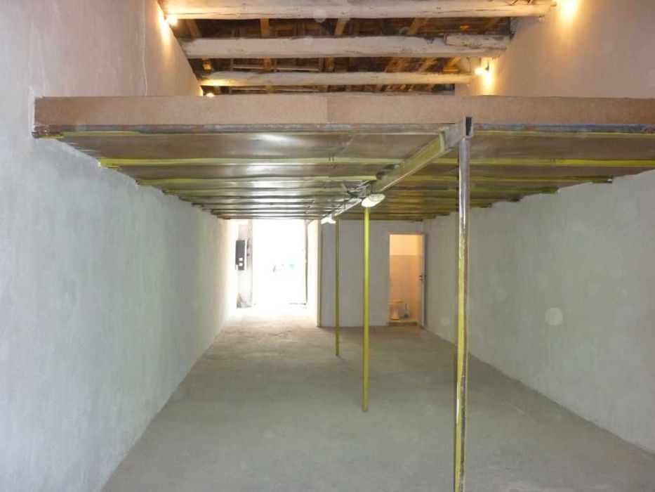 Дава се под наем Склад в Варна, ЖП Гара - 180 кв.м за 800 € - Снимка #2