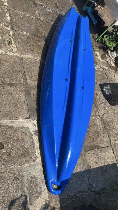 Каяк Kayak твърд 310см на 85см