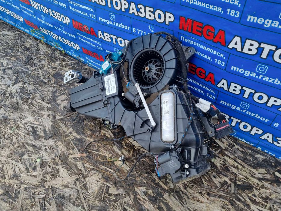 Корпус печки на Ауди / Audi Q7