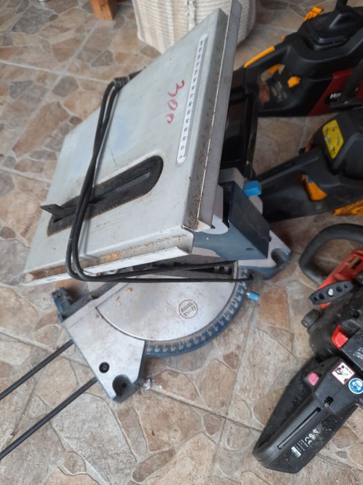 Fierăstrău electric import Germania