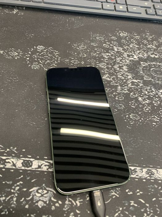 Продается IPhone 13 Green