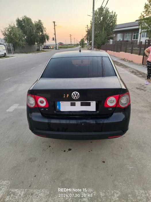 VOLKSWAGEN Jetta