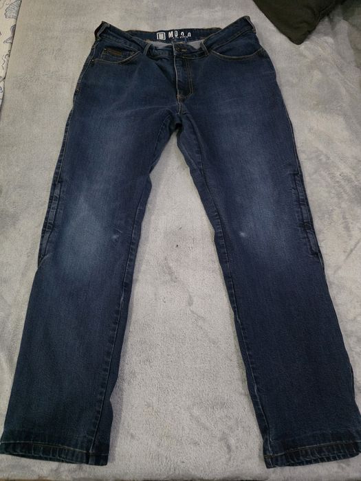 Vând echipament moto Icon | Cască, două geci, pantaloni, ghete, mănuși