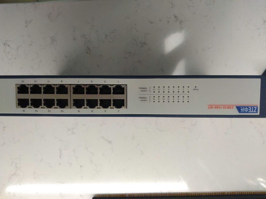 Продава ZTE 16 портов switch