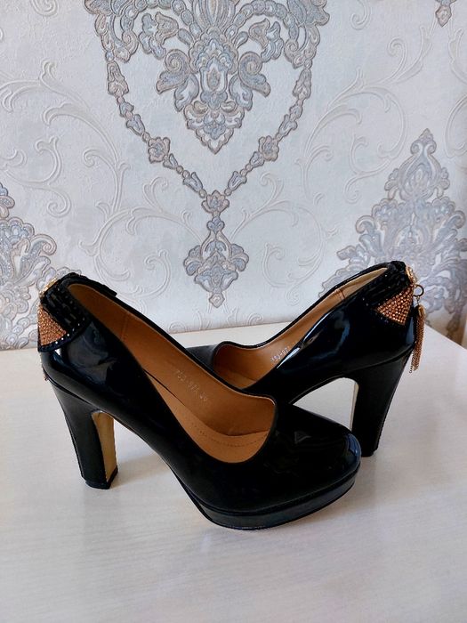 Туфли лакированный