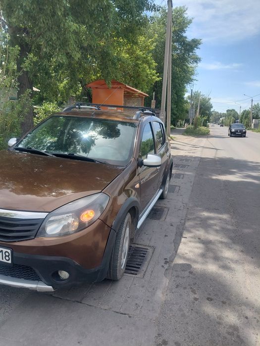 Продам рено сандеро