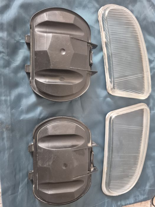 Стекло туманки Мерседес W210