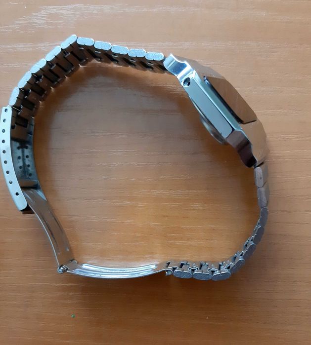 Часовник TIMEX H Cells