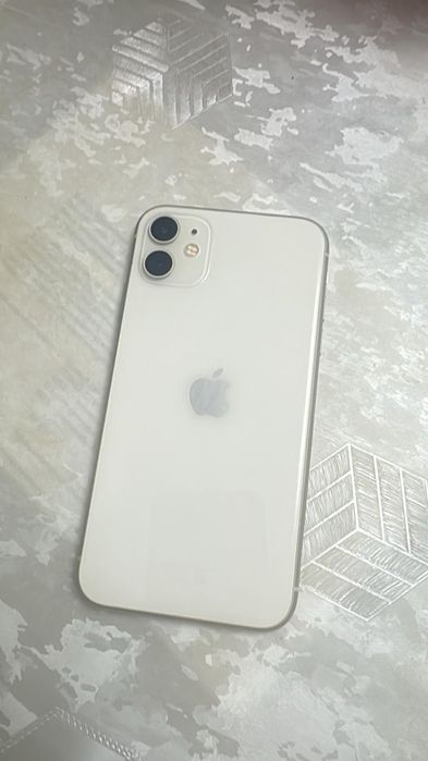 Сатам айфон 11 продаю