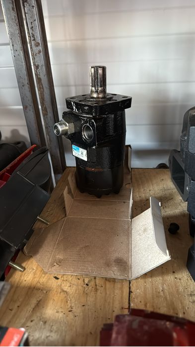 Насосы разные уголок Мт  з