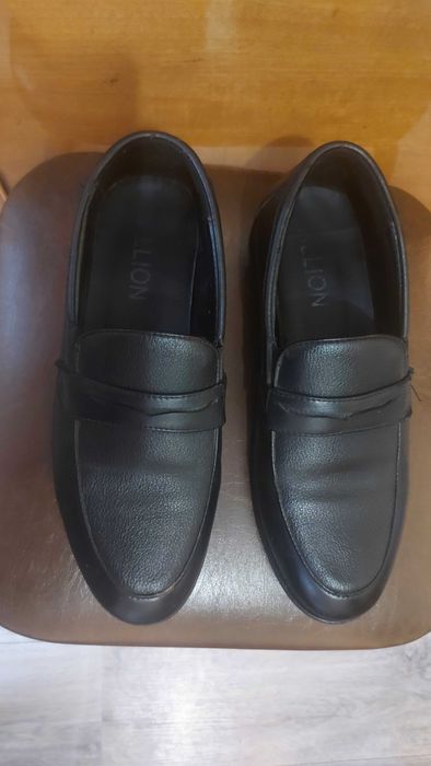 Срочно продам  новые туфли