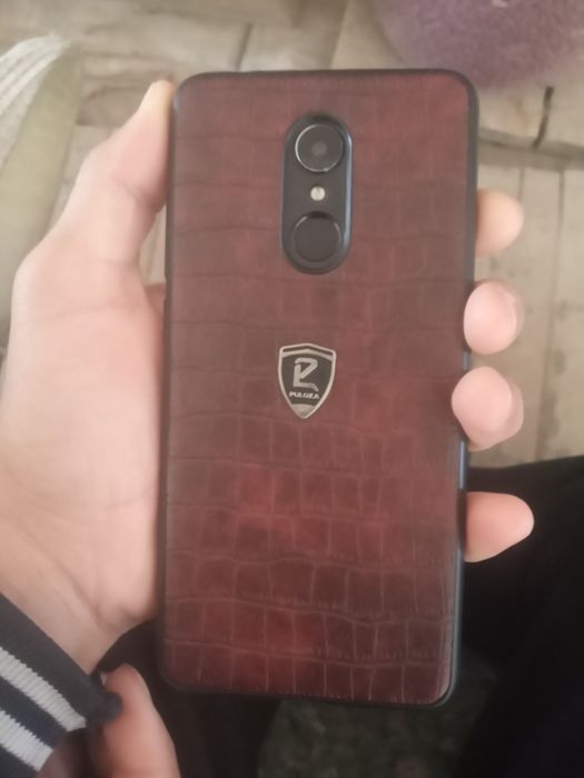 Redmi 5 Karobka yo'q