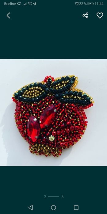 Брошь из бисера, ручная работа