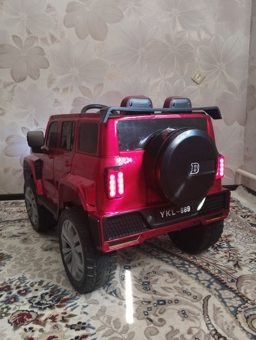 Детский автомобиль