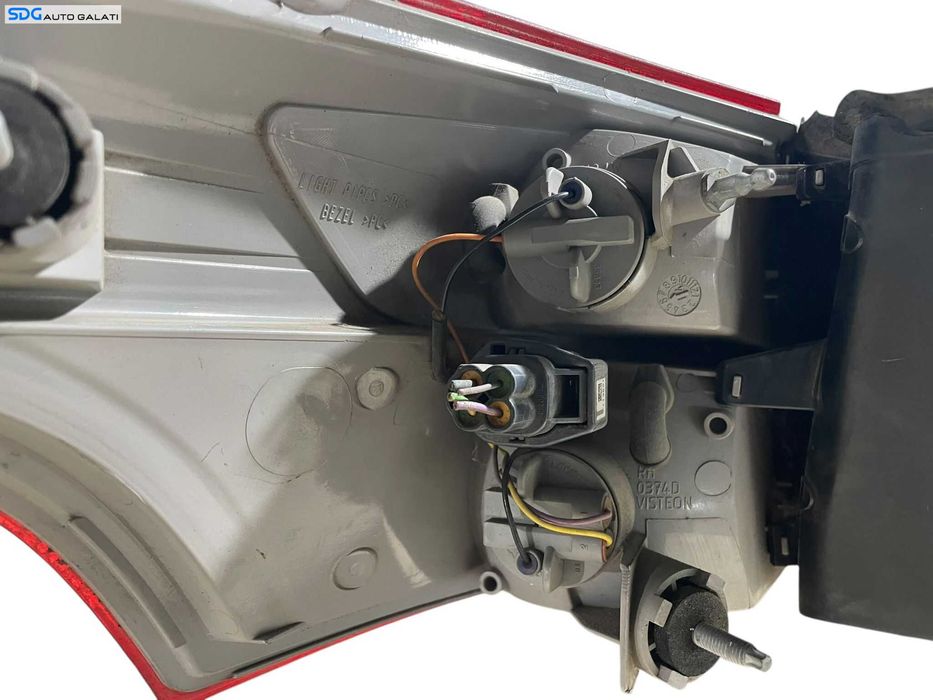 Stop Tripla Lampa Dreapta Ford Focus 3 Break Combi 2010 - 2015 Cod BM51-13404-GF [LR0038]