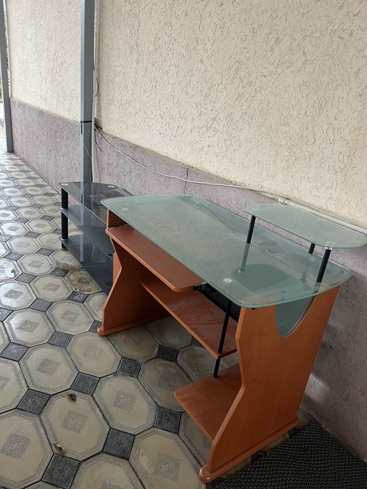 Стол рабочий, подставка под тв