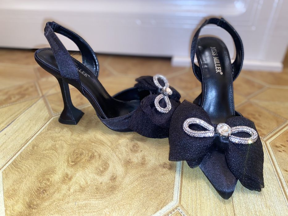 Продам туфли, новые, не ношеные.