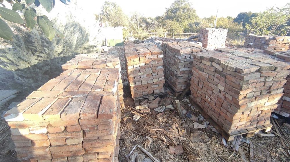 Тухли единичка втора употреба