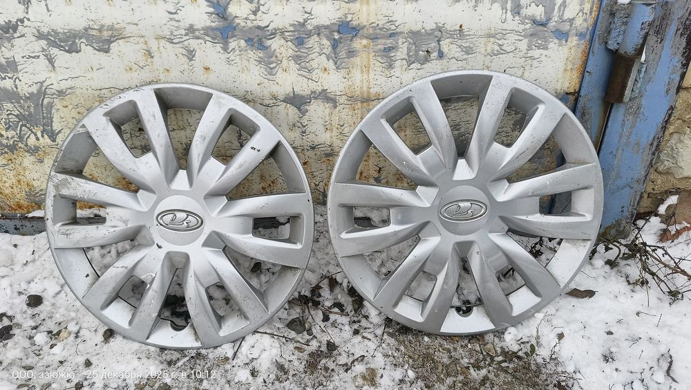 Продам два колпака от Лада Веста